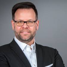 Check the dresdeffj14 swift / bic code details. Philipp Sellentin Leiter Office Eines Niederlassungsleiters Commerzbank Ag Xing
