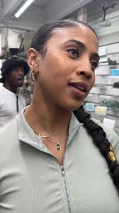 When D walks into Honey Pot and Sarah Oliver’s trap