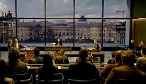 Feinde | was ist recht und was ist gerecht? Gott Von Ferdinand Von Schirach Kritik Zum Film Tittelbach Tv