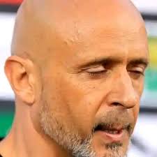 Repost @mikelherzog_jr with @let.repost • • • • • • ¿Color o ⚪️⚫️? 🤷🏻‍♂️  📸: @_frnphto