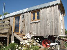 Im Bauwagen Von Anno Dazumal Haus Mieten Bauwagen Bauwagen Ausbauen