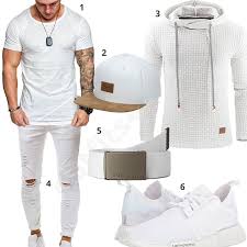 Komplett Weisses Herrenoutfit Mit Shirt Cap Und Sneakern Outfits4you De Herren Outfit Coole Outfits Fur Jungs Lassige Herrenmode