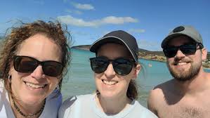 Can someone please put a white shirt