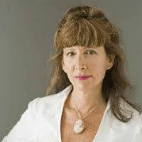 Lisa Wainwright's Instagram, Twitter & Facebook