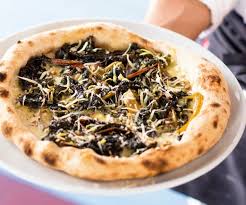 Pizza Aux Blettes Et Au Citron Recette En 2020 Idee Recette Plat Anglais Alimentation