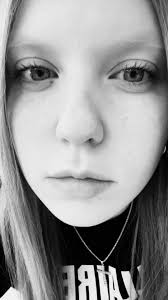 lessl ✶🦦𝄞₊˚⊹ (@pushingitdownandpraylng)