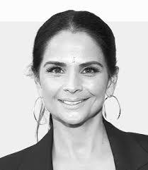 Shelly Sumpter's Instagram, Twitter & Facebook