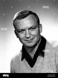 Anyone else intro yourself in real life and accidentally add your height?  #toomanyslates