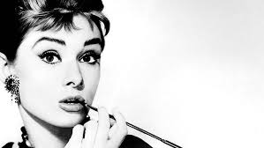 Sara Blakely: 3 Business Moves That Built a Billion-Dollar Empire