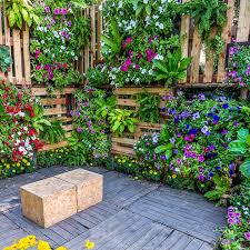 Secret Garden Design Ideas How To Create Your Own Secret Garden Gardening From House To Home Vertical Garden Diy Vertical Garden Design Vertical Garden