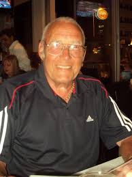 Hi everyone, I'm hoping you talented lot can help. 🙏 Myself and a good  friend of mine are going to the ELO concert in Hyde park