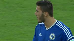 All the latest gossip, news and pictures about sead kolasinac. Sead Kolasinac Arsenal To Sign Bosnian Defender From Schalke Bbc Sport