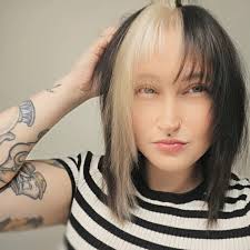 guitarist and instrument tuning in post hardcore music