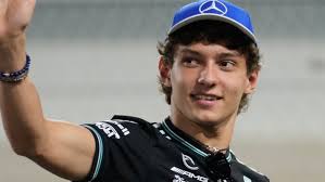 Concerts de Noël (2/4): Esteban reprend «Silent Night»