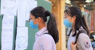 Hiện nay, các thí sinh đã có điểm thành phần từng môn và sẽ được công bố điểm thi từ sau 17h chiều nay. Zlz0sb8v0yzxnm