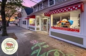 The Cozy Cottage | Pembroke MA