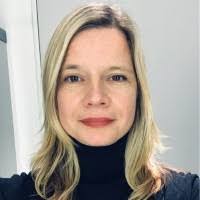 Vivian Moses's Instagram, Twitter & Facebook