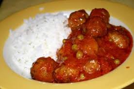 Un omaggio alla mia nonna materna. Riso O Spaghetti Con Polpette Al Sugo La Cucina Di Teo E Gigi