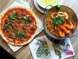 Mix well and refrigerate overnight. Casa Verde Beef Rendang Pizza Mee Goreng Heritage Set At Singapore Botanic Gardens Heritage Festival Oo Foodielicious