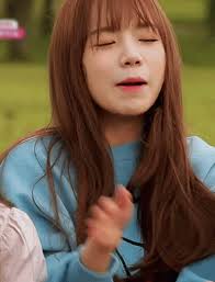 Wizone will miss teasing between yuri and hitomi подробнее. Jo Yuri Iz One Gif Joyuri Yuri Izone Discover Share Gifs