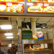 Jardin burger, les meilleurs burgers du meilleur restaurant américain de paris, livrés à domicile ou au bureau avec deliveroo ! Photos At Burger King Fast Food Restaurant In Ciudad Jardin