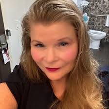 Lisa Quesada's Instagram, Twitter & Facebook