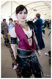 Obviously i'm not that great but i'd like to say i did pretty well. Morrigan Dragon Age Origins Cosplay By Graceydarling On Deviantart