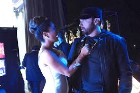 Eminem — alfred (interlude) (music to be murdered by 2020). Oscars 2020 Witziges Backstage Treffen Von Salma Hayek Und Eminem Gala De