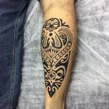 Tribal Leg Tattoo Simple Tattoos For Men Leg Rested On A Table Covered In White Paper Tatuaggi Per Uomini Tatuaggi Maori Tatuaggi