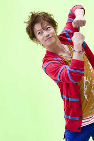 渡辺直美が fit s 新cmで高層ビルになりきり お笑いナタリー 佐藤健 佐藤 たける 健