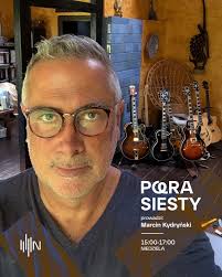 Moi drodzy, Jak Państwa życie traktuje, życzliwie? Cieszę się tą nadzieją.  Ja wybrałem proste życie liniowego farmera, wśród łąk i pól nad rzeką  Świętuję ósmy tydzień wyparcia wiadomości z kraju i ze