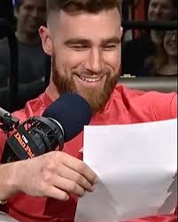 Travis reading his 2013 draft report. “One year wonder”. Interesting.  😂😂❤️💛 • • • • • • #traviskelce #chiefs #kansascity #kansascitychiefs #uc  #universityofcincinnati #bearcats #draft #superbowl #threepeat #hof  #halloffame