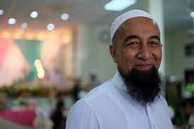 Ustaz azhar idrus atau yang biasa disingkat uai adalah seorang ulama atau ustaz dan pendakwah bebas yang berasal dari malaysia. Ustaz Azhar Idrus Fashion Beanie Hats