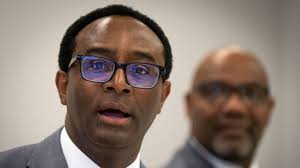 Howard University's New President, Using His Unique Background for Unique  Times at 'The Mecca'