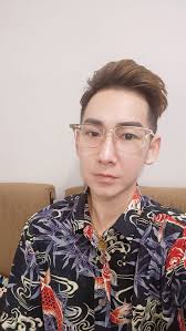 年纪来了，老花也来了也不得不戴...😔