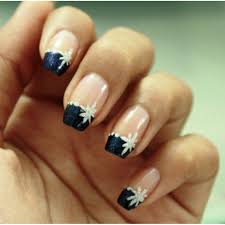 Winter snowflake nail art in blue theme for christmas. Winter Nail Design Ideas
