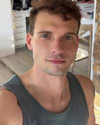 Throwback selfie from Saturday ☀️ sending everyone good vibes ✨ #gay #lgbt  #gaylgbt #instagay #pride #weekend