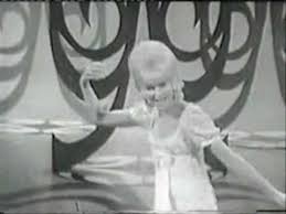 Just wishin' and hopin' and thinkin' and prayin' plannin' and dreamin' his kisses will start that won't get you into his heart. Dusty Springfield Wishin And Hopin She Was Ahead Of Her Time Oldies Music Music Memories Music Sing