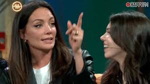 María Hervás confiesa en La Resistencia la "cláusula estrella" que existe  en sus contratos: "Seguro que la cago"