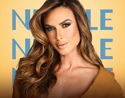 Nicole Neil's Instagram, Twitter & Facebook