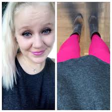 On Wednesdays we add a pop of pink to our fits 🩷