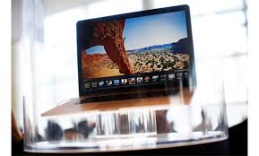 Macbook pro modelle mit 13, 15 & 16 zoll retina display online bei gravis bestellen. Apple Unveils New Macbook Pro With Retina Display Arab News