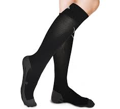 Compress Med Knee High Medical Grade Compression Socks 20 30 Mmhg Black Shinsplintsselfcare Foot Remedies Swollen Legs Swollen Feet Remedy