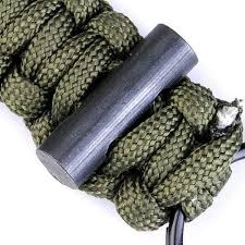 I didn't discover this knot until i started to read the best paracord books that are listed in the survival library. Carabiner Keyring With Flintstone And Paracord Viperade