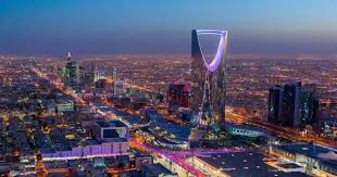 سيدات أجنبيات يثرن ضجة بظهورهن بملابس غير محتشمة في قلب الرياض صور Riyadh Saudi Arabia Landmarks