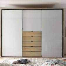 Sämtliche hier beschriebenen media schrank sind unmittelbar bei amazon.de doppeltüren zu haben und dank der schnellen lieferzeiten in weniger licht als 2 tagen bei ihnen. Staud Mobel Media Multi Schwebeturenschrank 3 Turig Mit 5 Schubkasten