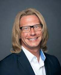 Glen Rider's Instagram, Twitter & Facebook