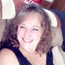 Kaye Sweet's Instagram, Twitter & Facebook