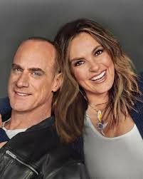 Vincent Martella standing next to Olivia Olson, David Errigo Jr, and Alyson  Stoner