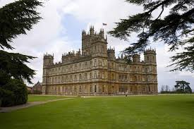 Bring the drama of downton abbey to life by planning a visit to these incredible filming locations. Downton Abbey Highclere Castle Kleingruppentour Ab London 2021 Tiefpreisgarantie